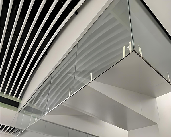 巴里坤玻璃巴里坤挡烟垂壁