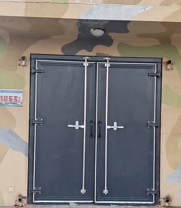 巴里坤工业平开门