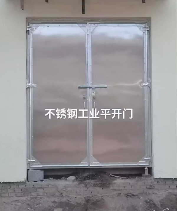 不锈钢巴里坤工业平开门在现代工业场景中的应用实践
